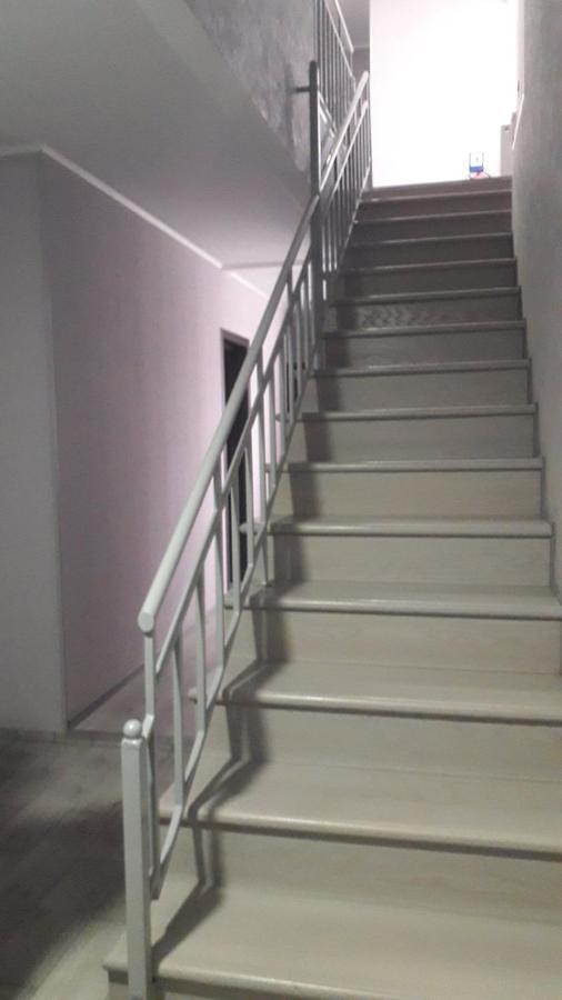 Guest House Max Khmelnytskyi Exterior photo
