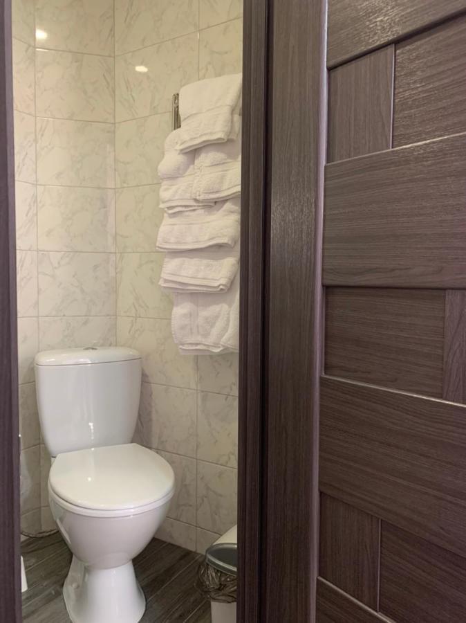 Guest House Max Khmelnytskyi Exterior photo