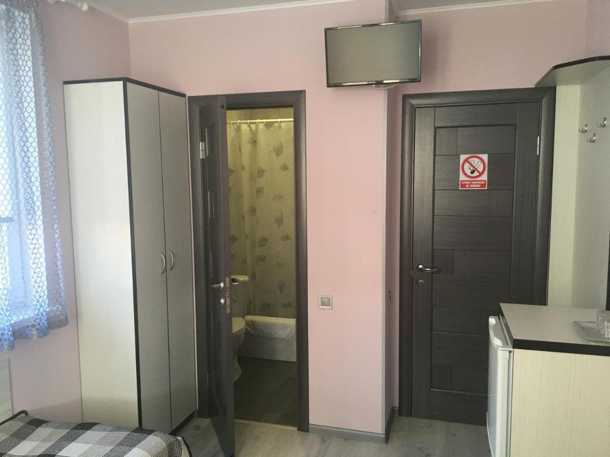 Guest House Max Khmelnytskyi Exterior photo